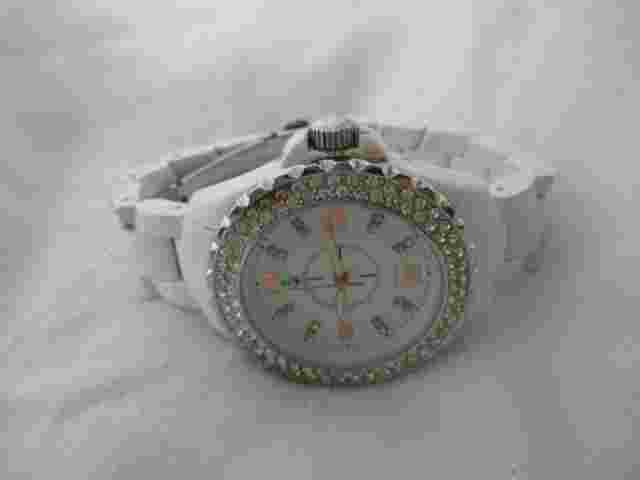 Premier Designs White & Silver Toned STYLISH Link Band Wristwatch