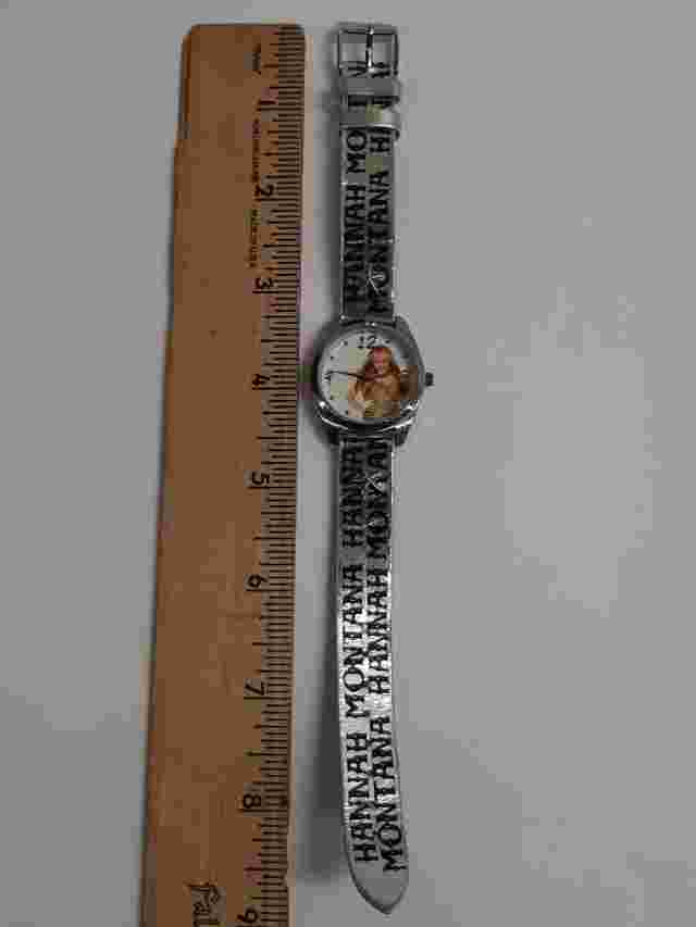 Disney/ MZB Analog Watch ~ Hannah Montana w/ Silver Star Band   (Lot 13-1159)