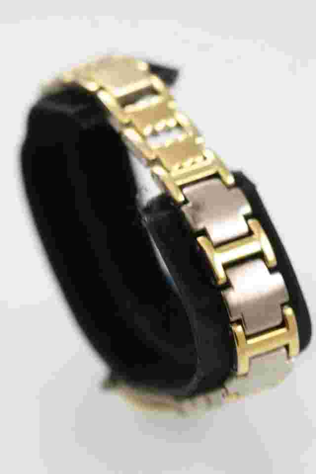 Sag Harbor Women Watch Stainless Steel Silver Gold Battery WR White Quartz