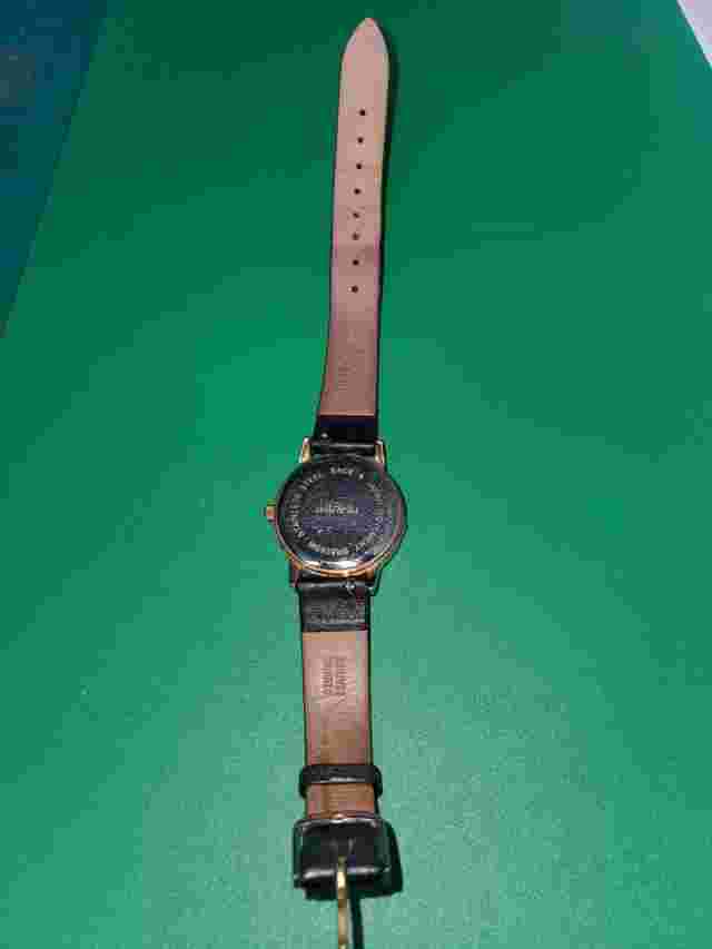 STELLA & DOT BLACK ICON CONVERTIBLE WATCH used no battery