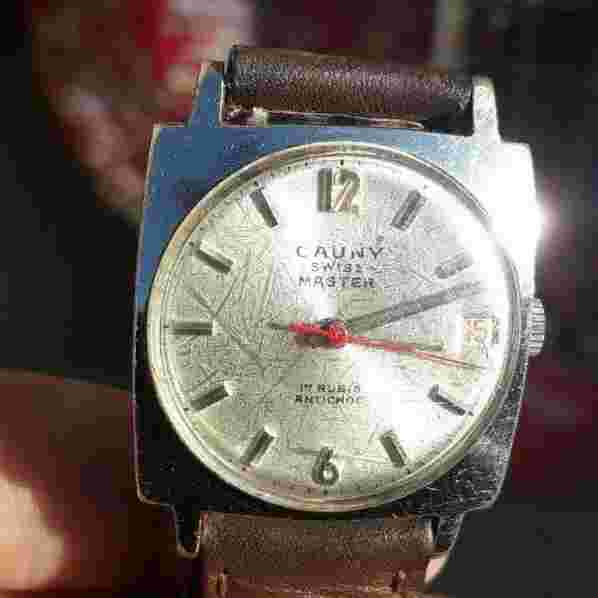 VINTAGE CAUNY SWISS MASTER 17 RUBIS ANTICHOC 11/18/1976