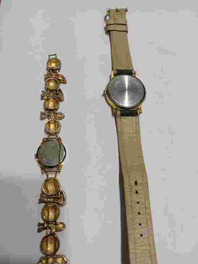 2 Vintage Golf  Watch 1 W/Green And Brown Golfer Leather Strap And 1 gold col