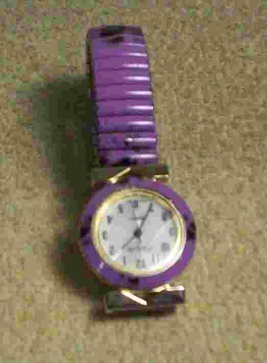 VINTAGE LAFAYETTE BRAND WRISTWATCH QUARTZ BATTERY OPERATED PURPLE EXPANDING BAND