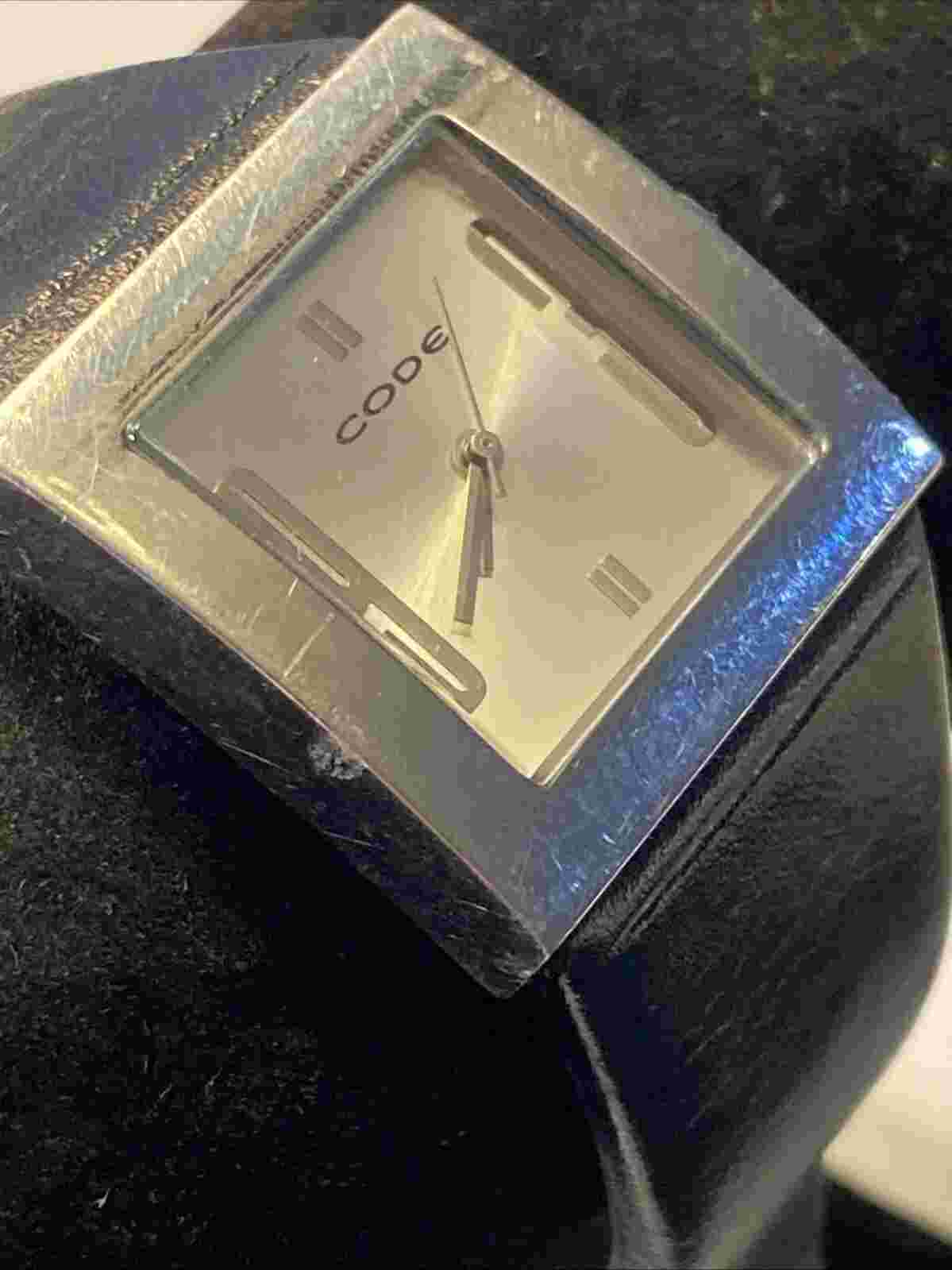 Code Black Genuine Leather Band Quartz Analog Women's Watch New Battery