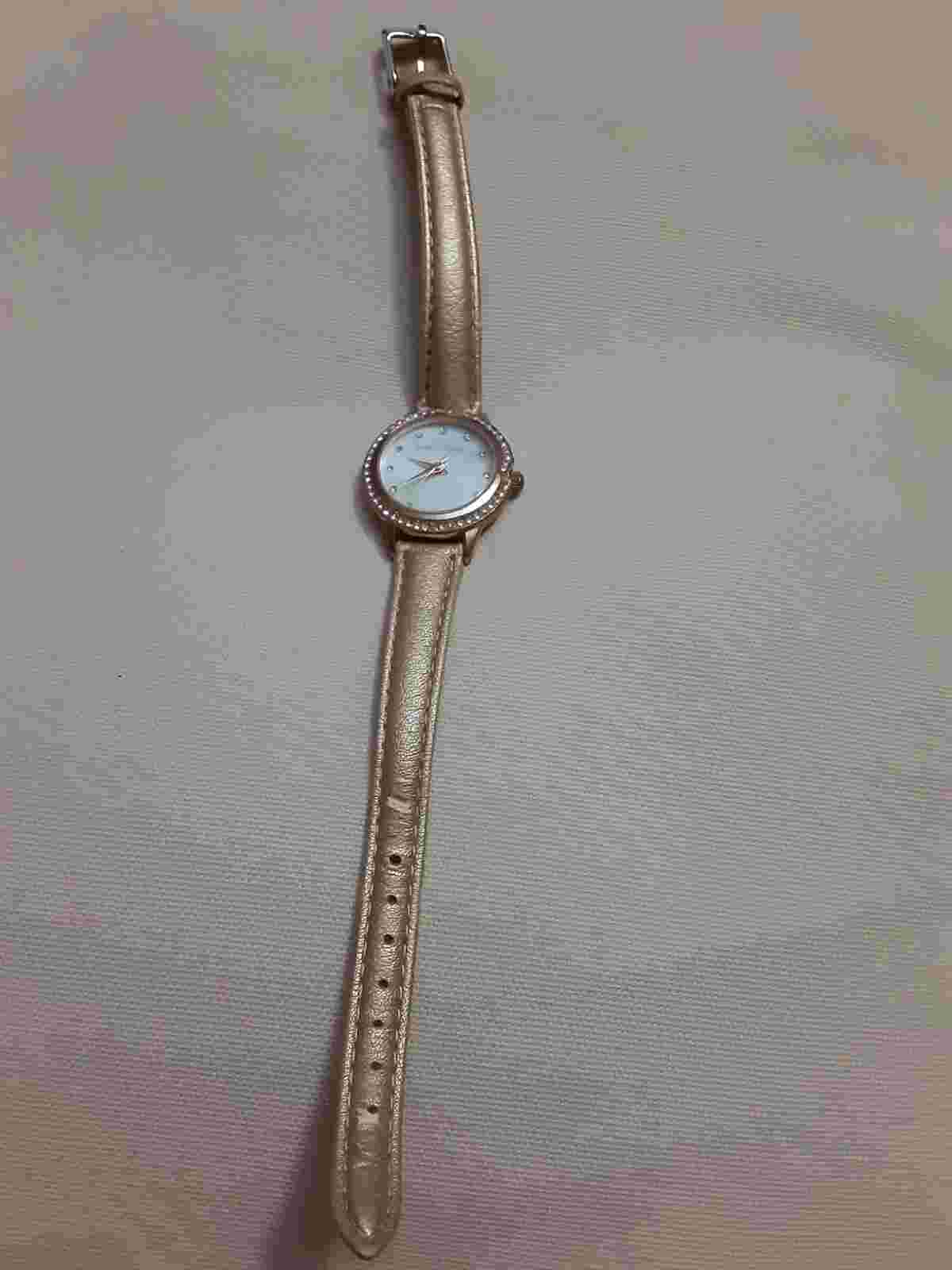 Adrienne Vittadini Women's  Watch Rhinestone gold Leather bracelet band Analog