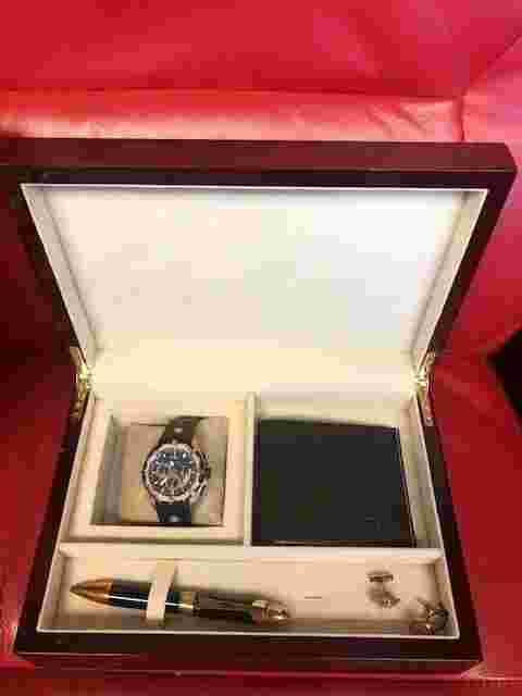 Jovial  Planet Beatrix 12005G in a black PVD octagonal case with a diamond-set