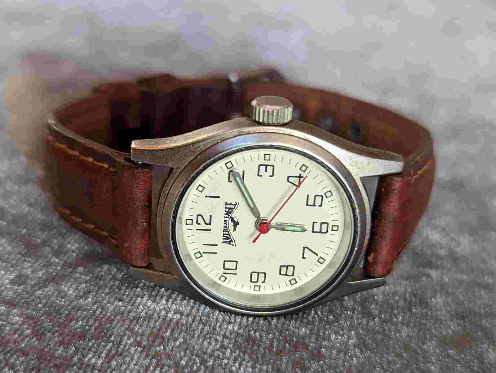 American Eagle ZC-06707 Women's 27mm Silver Tone Quartz Watch Leather Bands