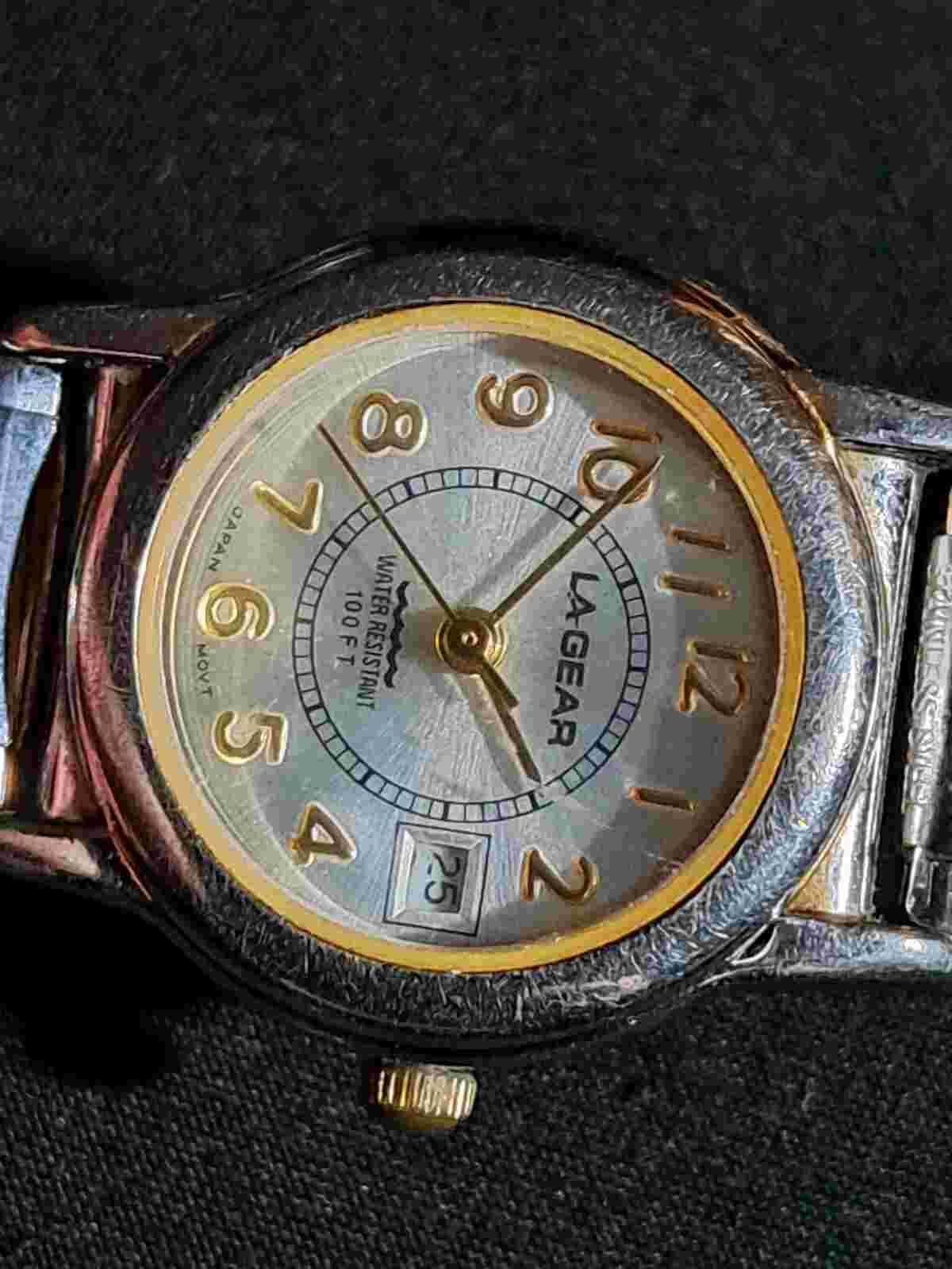 LA Gear Ladies Watch, silver/gold, small, works, great condition, vintage