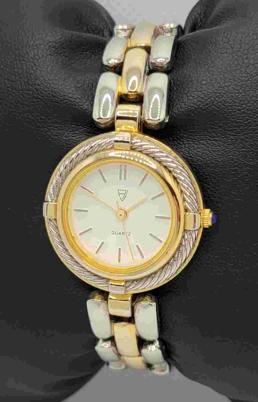 Ladies Alexander Julian Elegant Silver Gold Tone White Dial Analog Watch F6