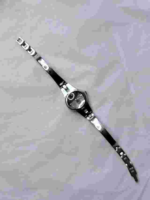 Allude Diamond Watch Silver Tone Cuff Band Chain Round Face New Battery Run Well