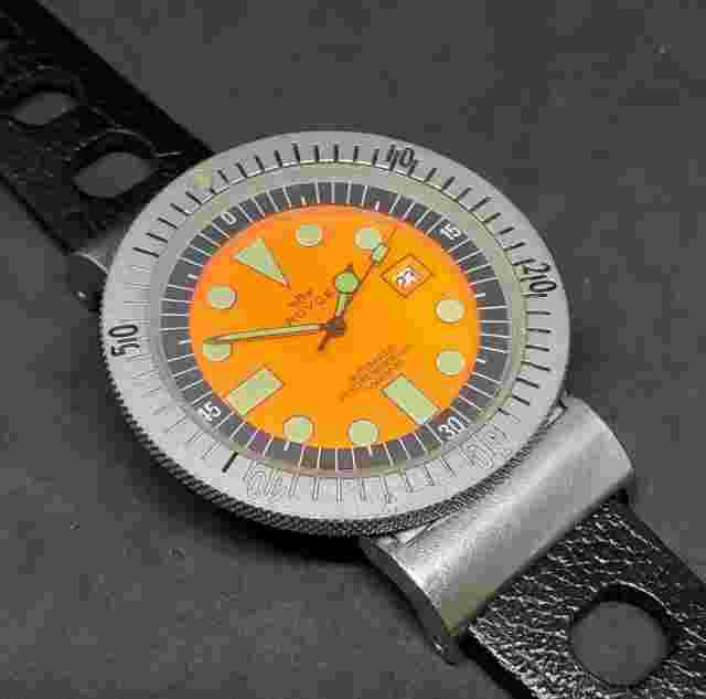 70s Royce Orange Face Auto Professional Marine for French Navy Military Divers