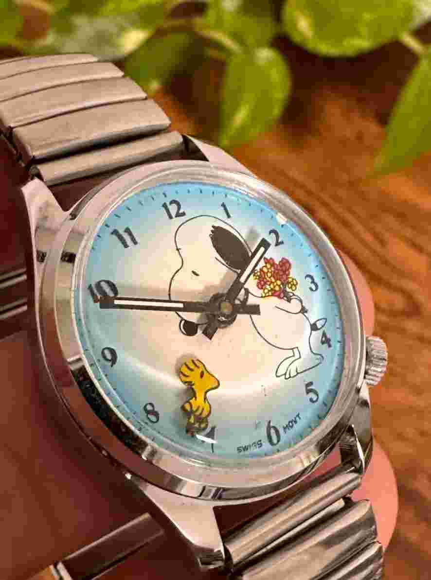Extremely Rare Retro Snoopy Watch (Hand-Wound) From Japan