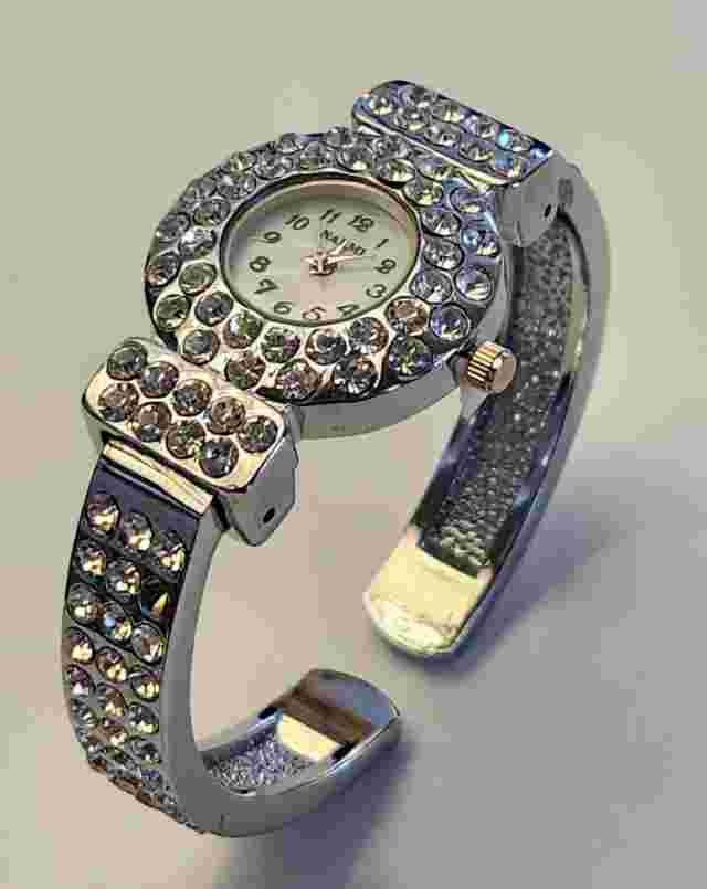 Narmi Bracelet Watch, NEW Rhinestone & Silvertone  Clear Bead Crystals. Stem Tag
