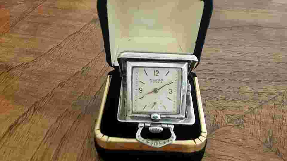 Vintage Swiss Eloga Folding Pendant Pocket Travel Watch In .935 Sterliing Silver