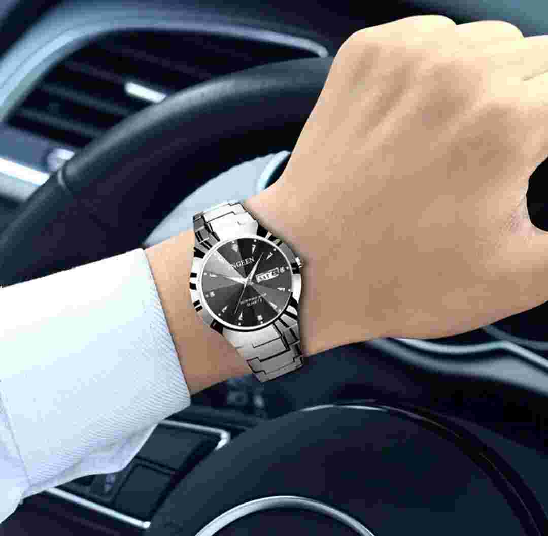 Man's Wrist Watches Fashion Classic Quartz (Golden)
