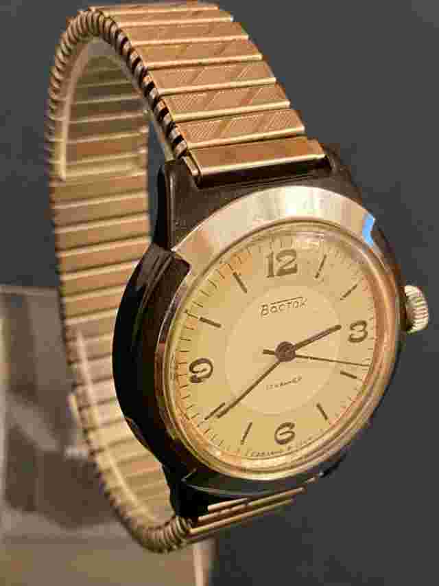 Vintage mechanical ussr BOCTOK wristwatch.
