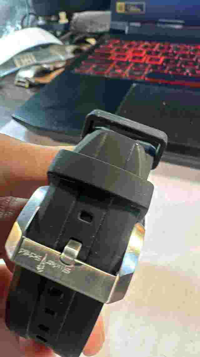 Mens SS 44MM Studer Schild quartz sports watch new battery runs rubber strap