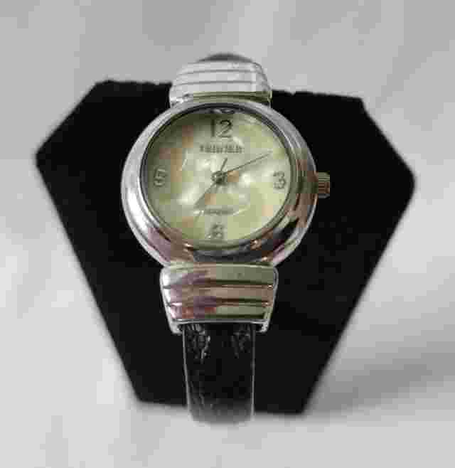 Vintage Terner Black Leather Look Spring Band Fashion Watch-Not tested