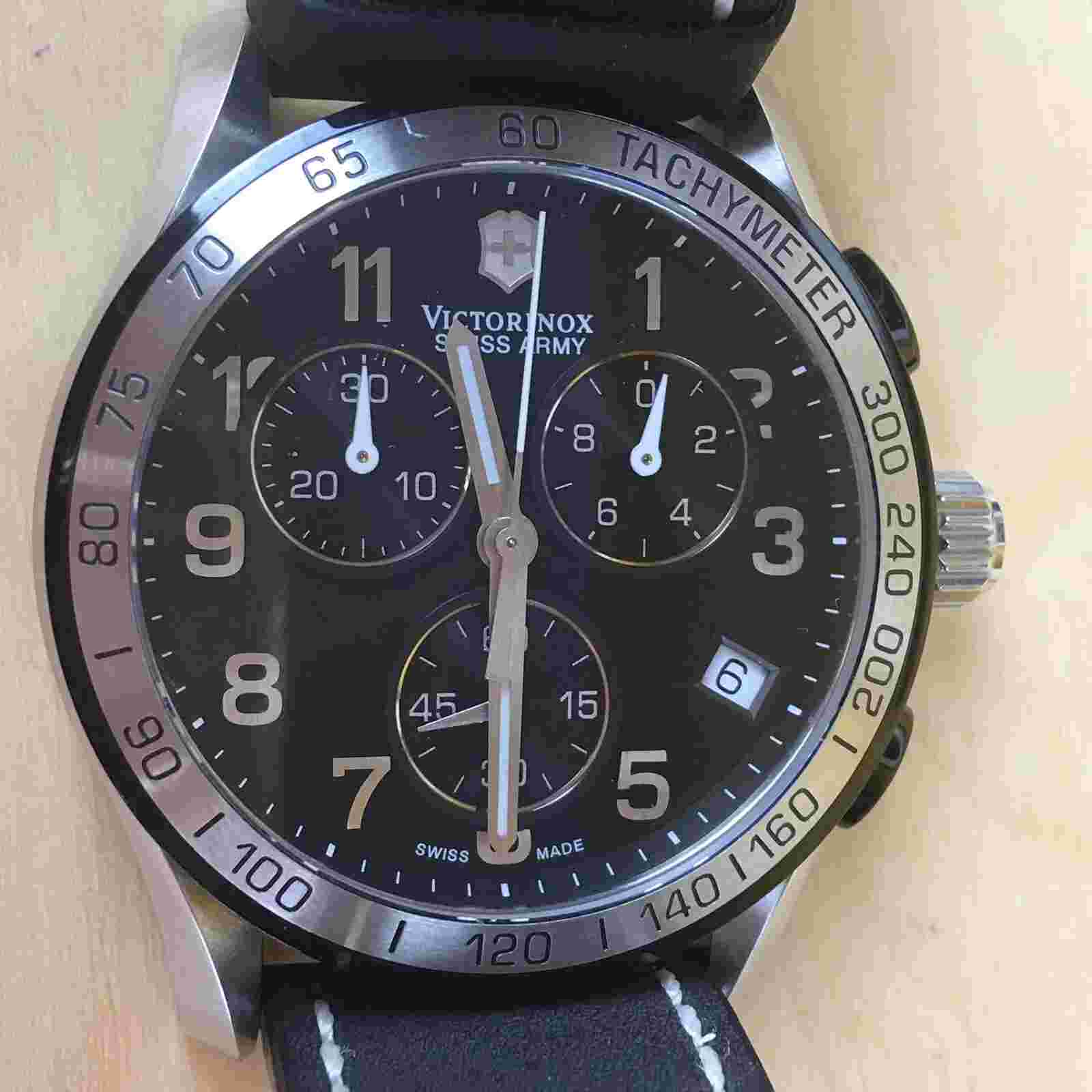 Chronograph Classic  Swiss Army Victorinox 241404   Men’s watch Brand New
