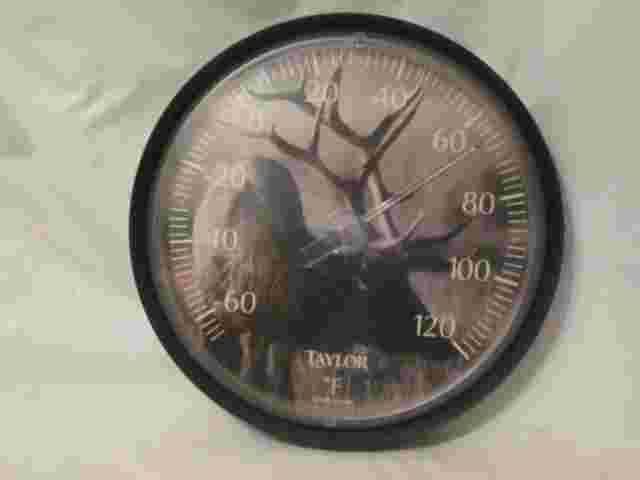 pre-owned TAYLOR Fahrenheit outdoor dial temperature display buck deer display