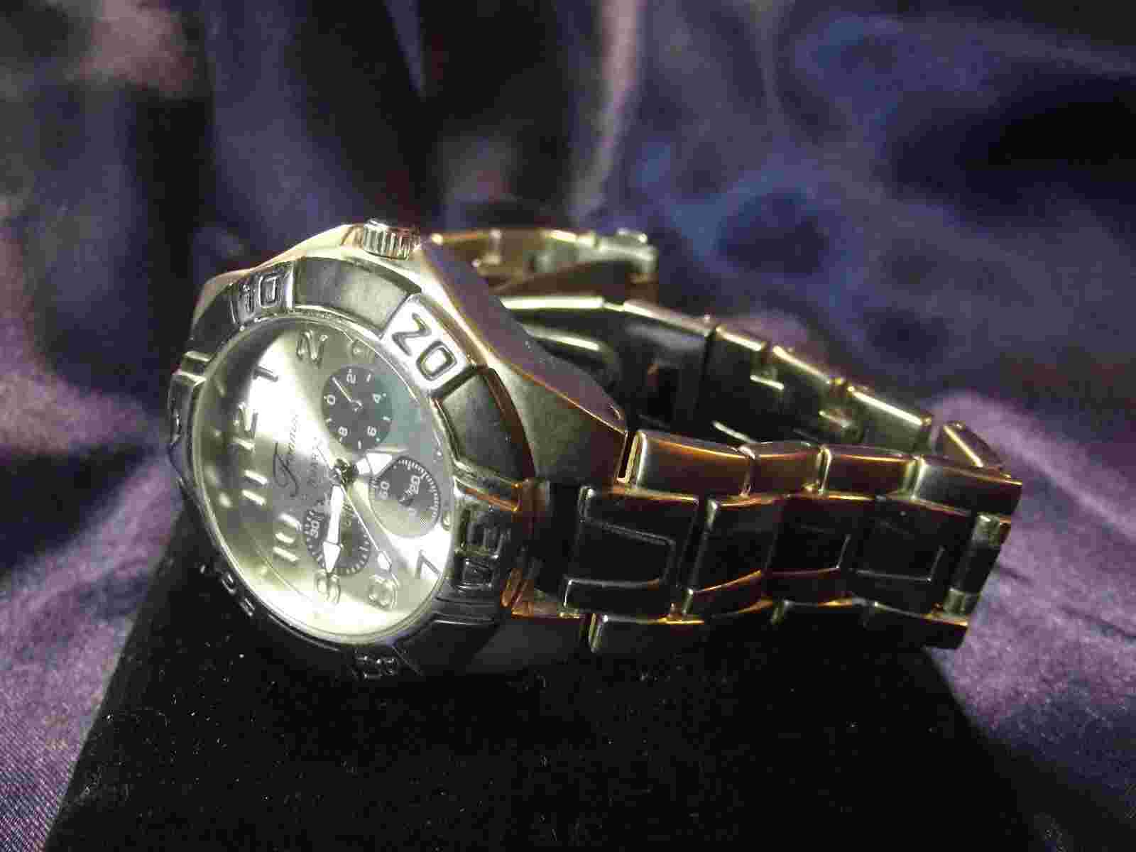 Man's Fondini Swiss Parts Watch **Nice** B26-247