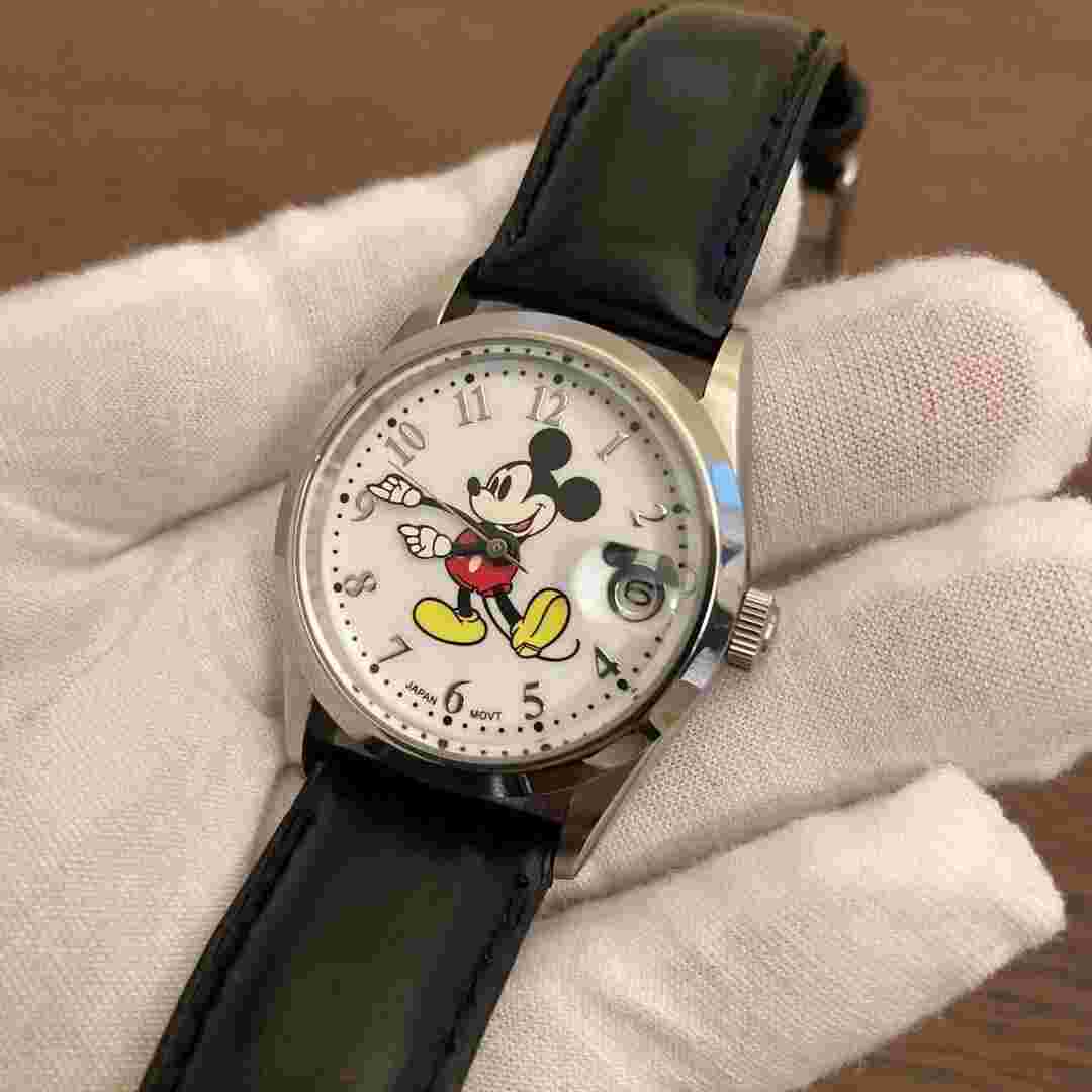 Disney Store Limited merchandise Mickey Mouse watch analog Men's Used 0961MT