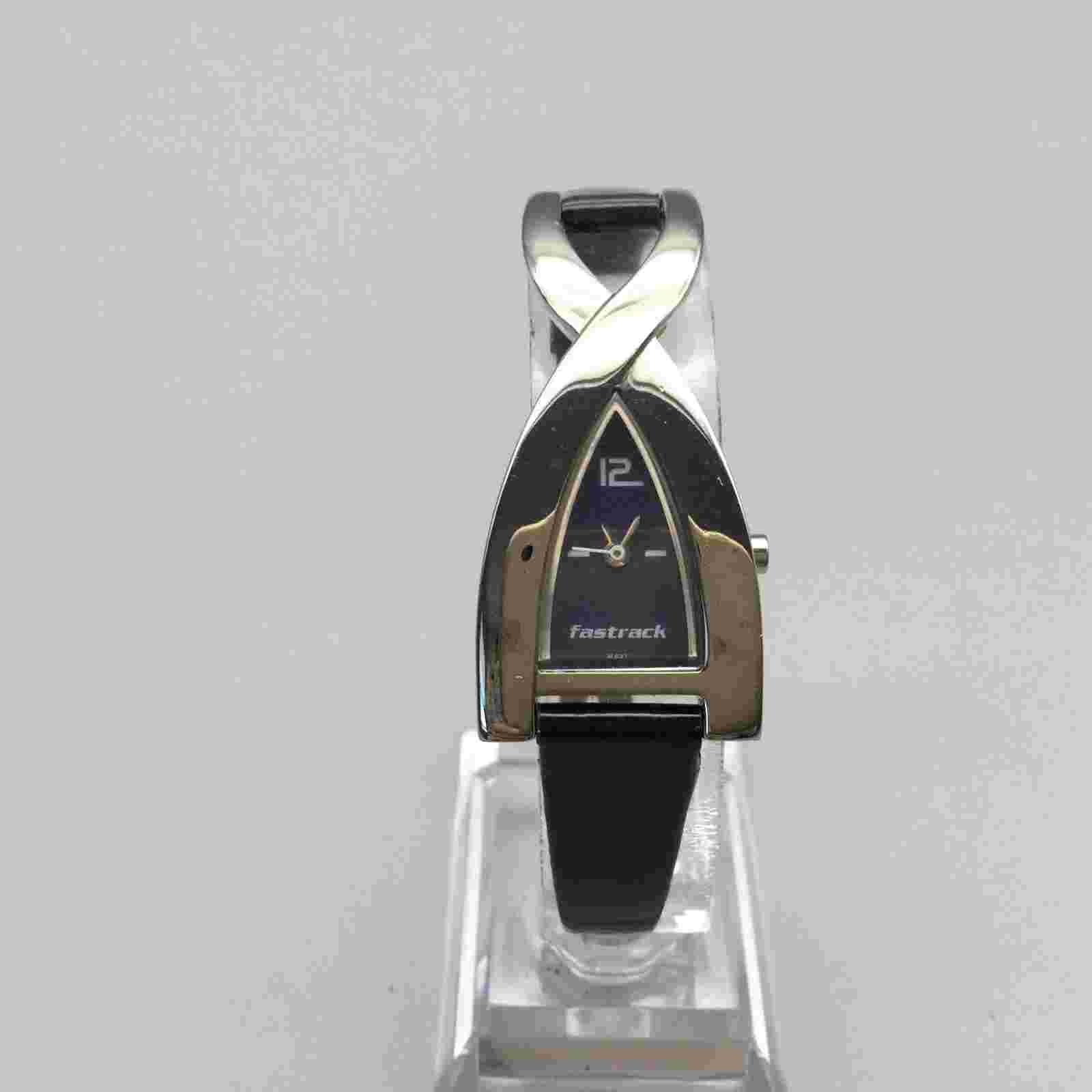 Fastrack Watch Women 20mm Silver Tone Purple Dial New Battery
