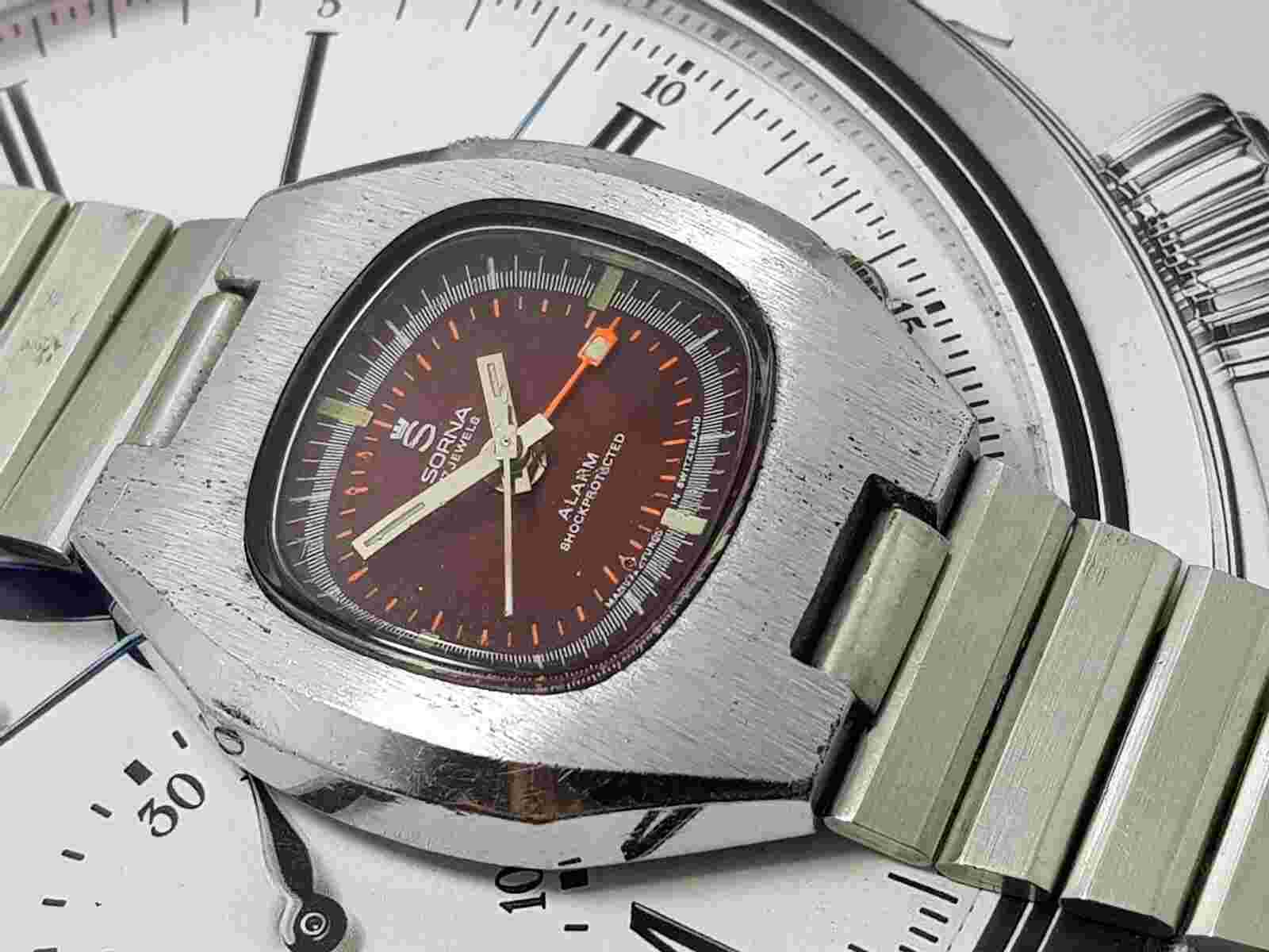 NICE & RARE VINTAGE SORNA ALARM WIND UP GENTS RED DIAL 3.