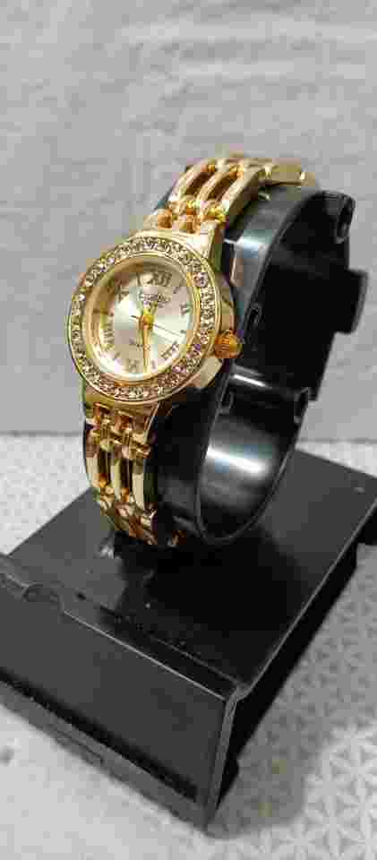 FIGARO Couture Women's Watch Gemmed Bezel Gold Tone Quartz Extra Links 25 mm
