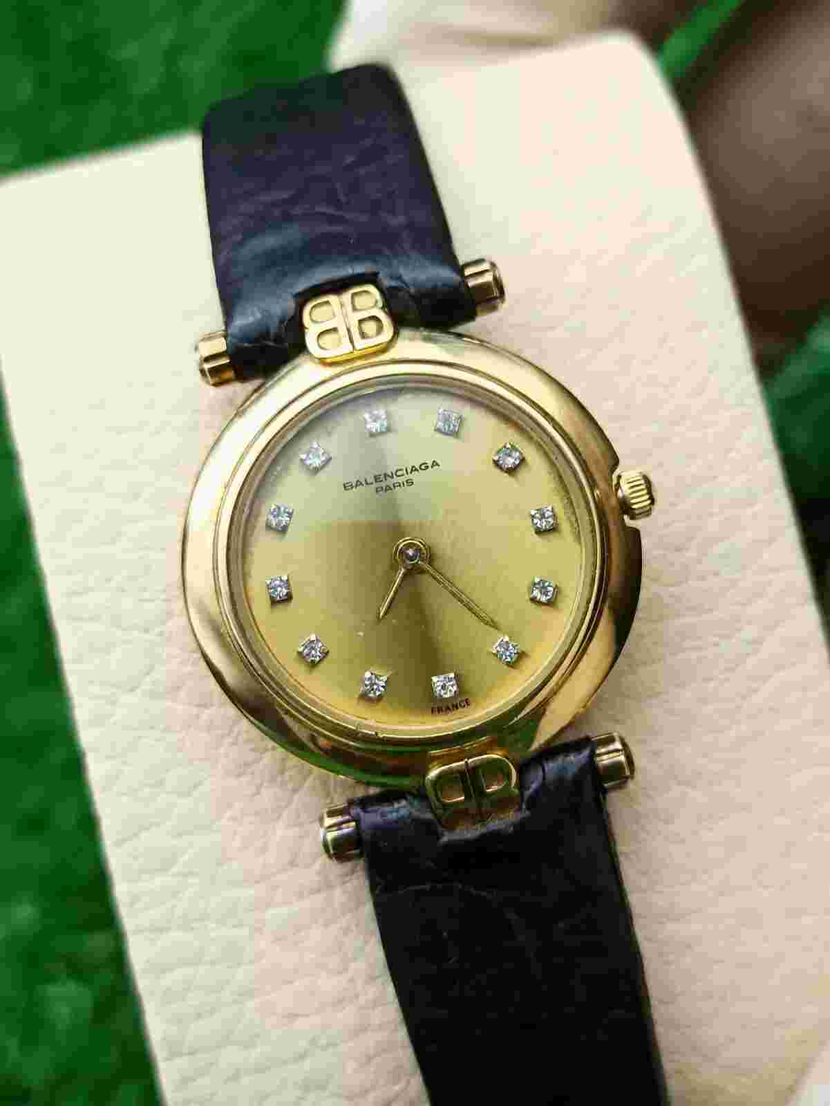 ICONIC BALENCIAGA PARIS LUXURY LADY WATCH FRANCE 80s GOLD PLATED ROUND SLIM FIT