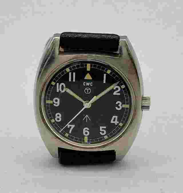 RARE 1979 CWC 2957/79 BRITISH MILITARY BLACK DIAL MANUAL WIND MAN'S WATCH / R075
