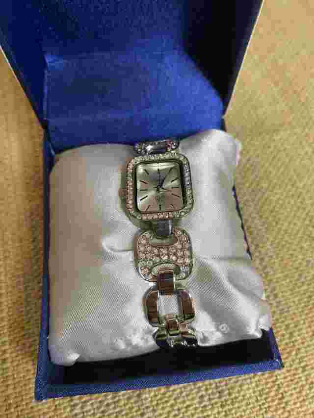 jaclyn smith Watch