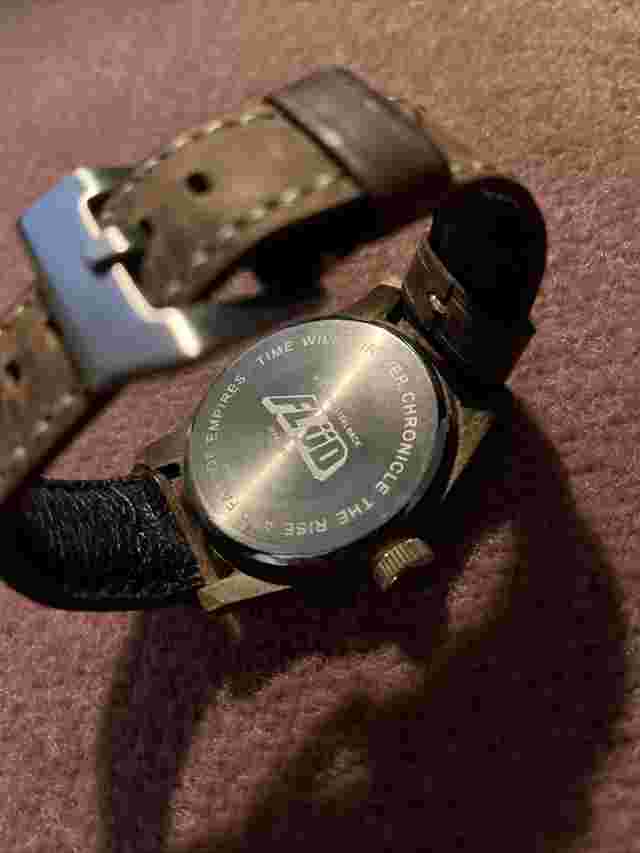 FLüD Watch Wooden, Stainless Steel Back with box.  Vintagew, new