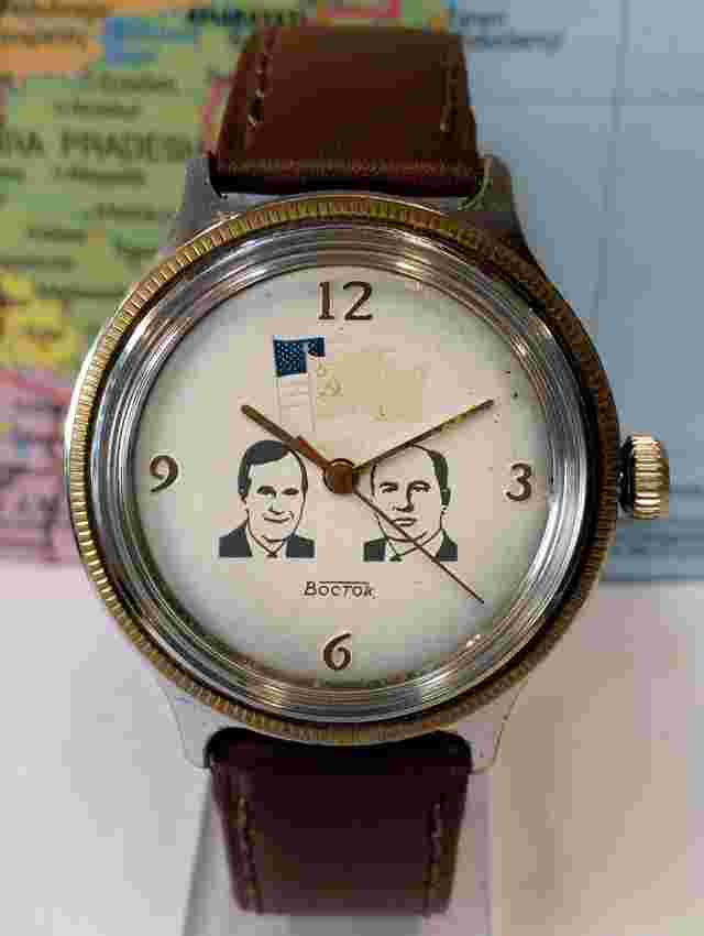 BOCTOK WINDING GORBACHEV & GEORGE H. W. USSR MEN'S WORKING BUT SERVICE RQD. PART