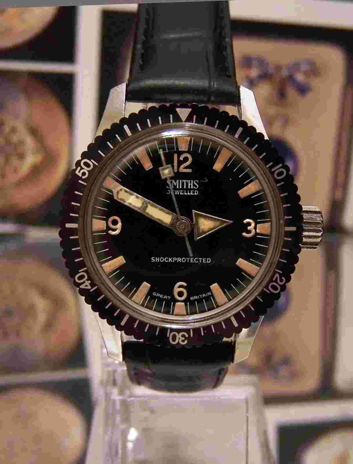 V RARE SMITHS VINTAGE MINTY BLACK DIAL MILITARY DIVER STYLE WATCH WORKING