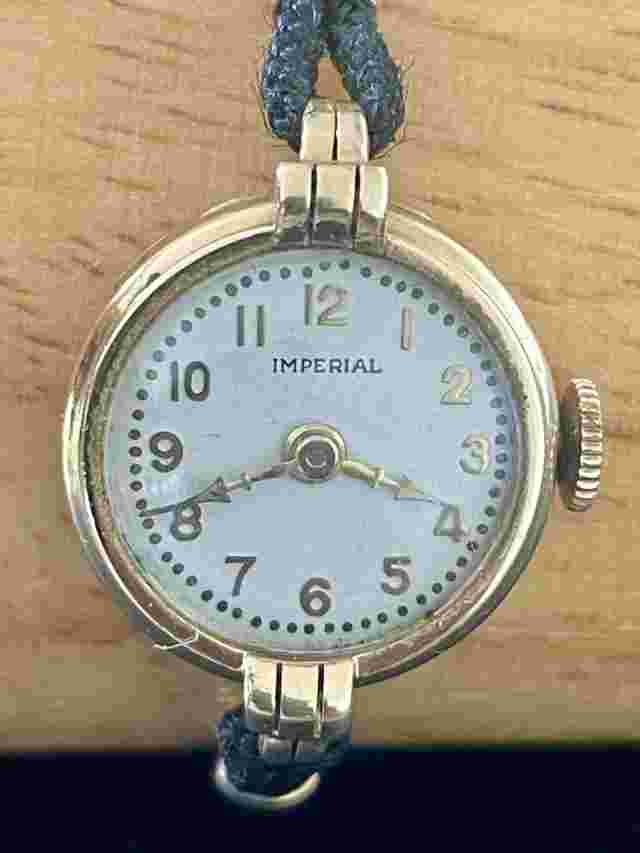 Vintage 14KT Yellow Gold Ladies Imperial Mechanical Watch- Not Running (WB)