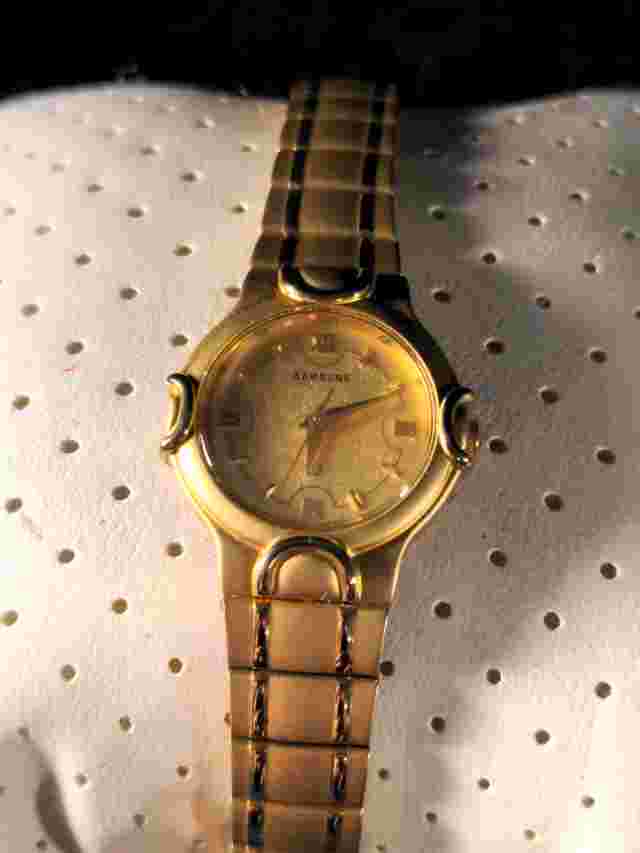 Vintage Samsung Ladies Watch (with original case)