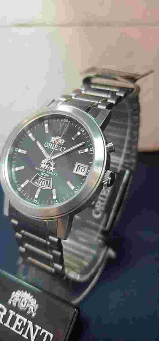 NOS ORIENT TRISTAR DAY-DATE SEM5G00MB Black Dial luminous Hands Made in Japan