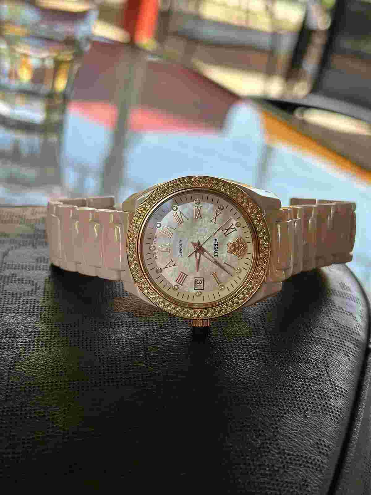 Versace Pink ceramic Rose gold and Real Diamonds SwissWatch 01acp51 was 7000$USD