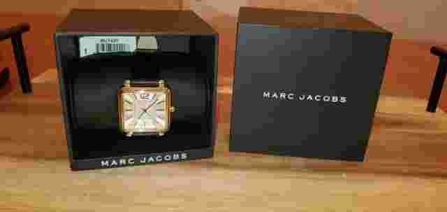 Marc Jacobs Vic Silver Dial Ladies Dress Watch MJ1437