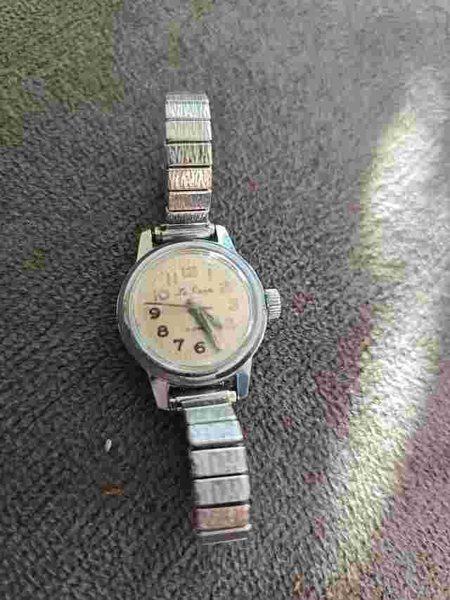 LeGran 17J Women’s Watch