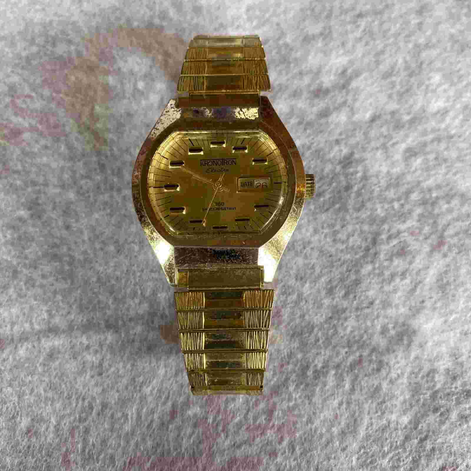 Vintage KronoTron Electra manual Wind Watch - Day Date 360 Shock resistant