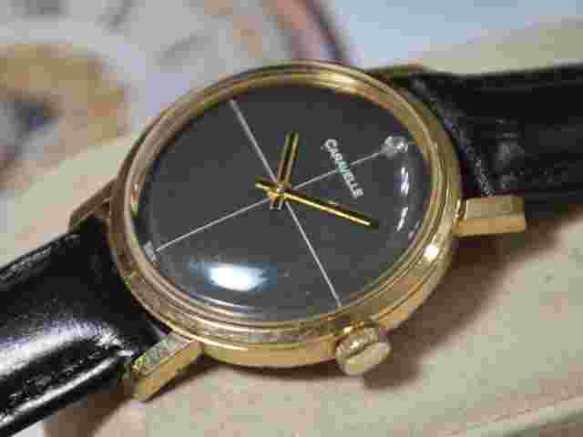 Vintage 1977 Bulova CARAVELLE GP 7J Manual Wind Men's Mid-Size Watch