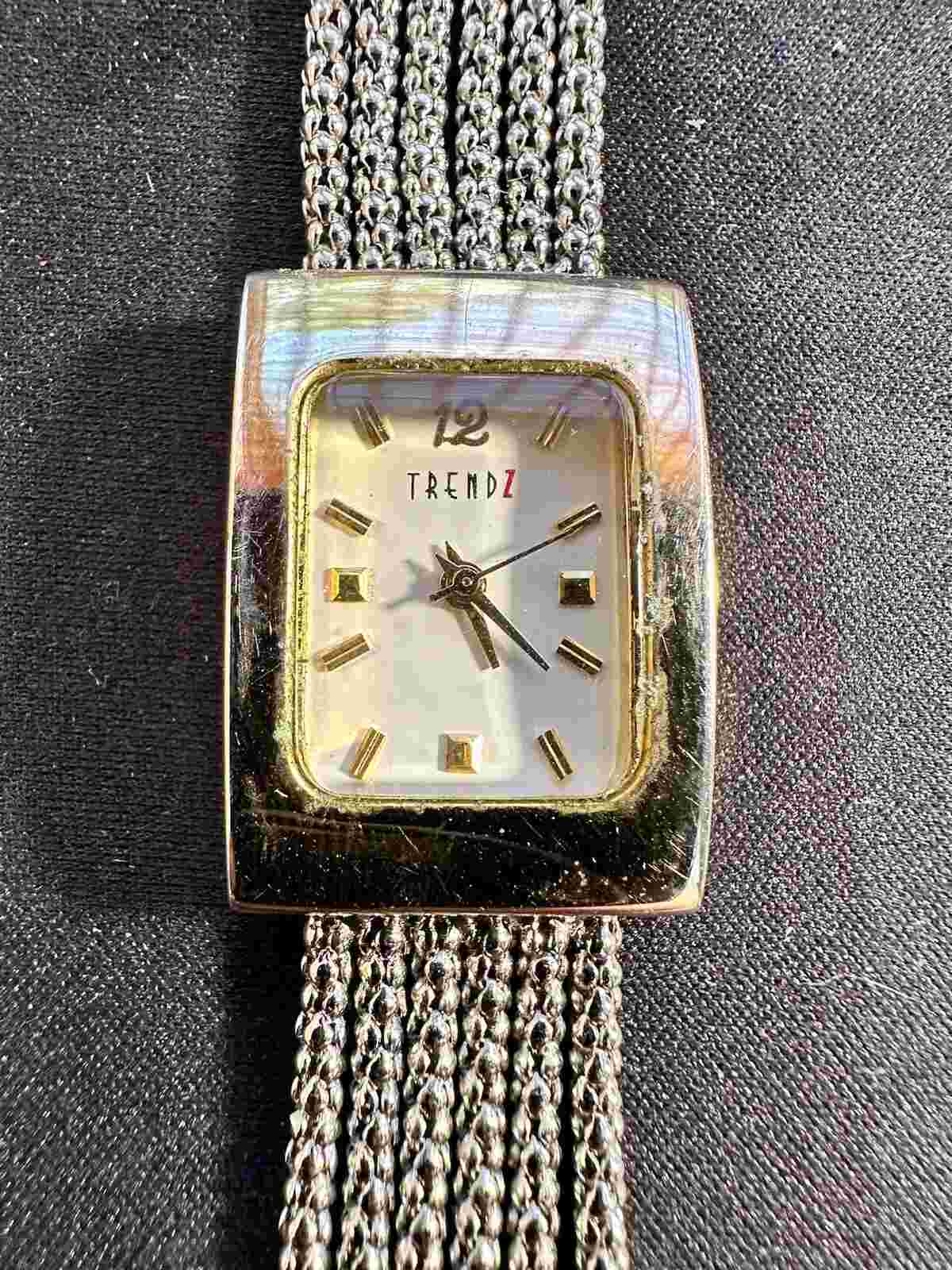 Trendz Ladies Wrist Watch Model 2271 - Tested & Working - New Battery