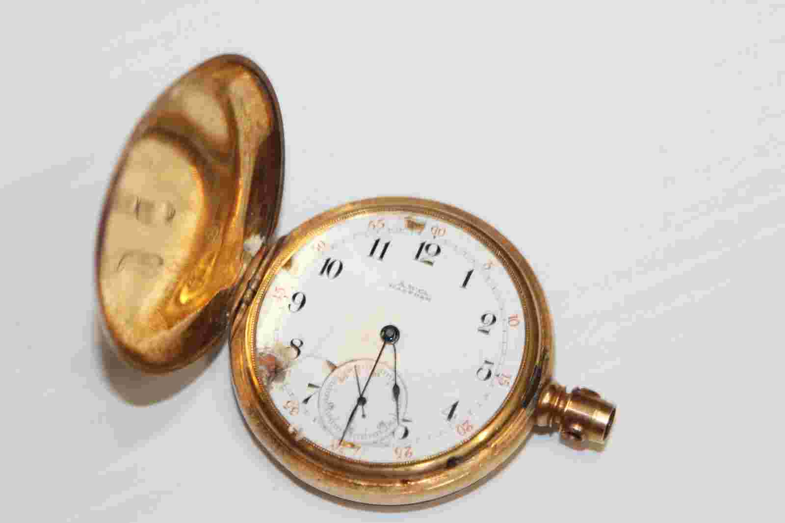 Antique AWW Co. Waltham 1872 Riverside Pocket Watch 18K Yellow Gold Hunter Case