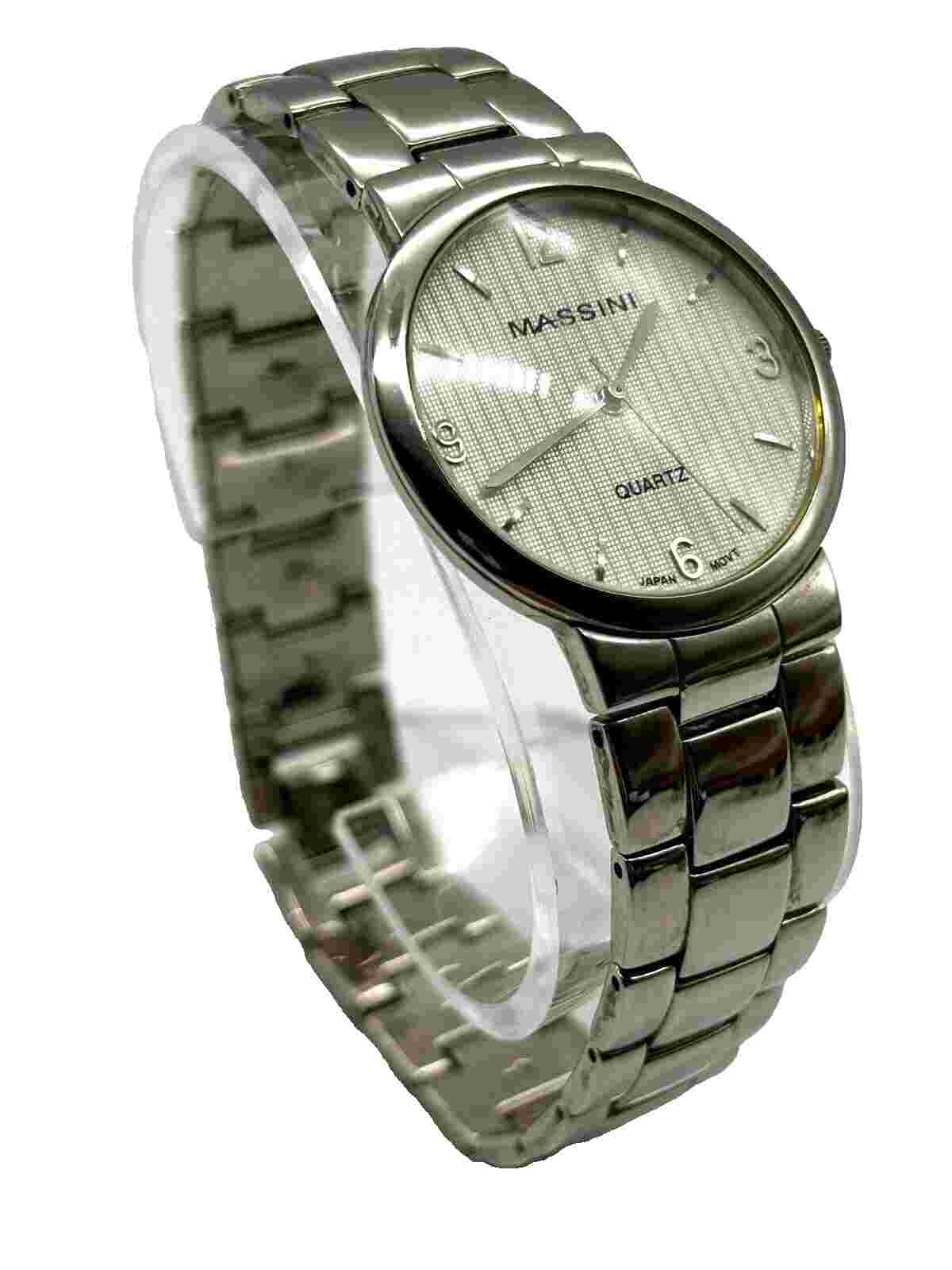 Massini Unisex Silver Tone Wrist Watch Second Hand Nurse