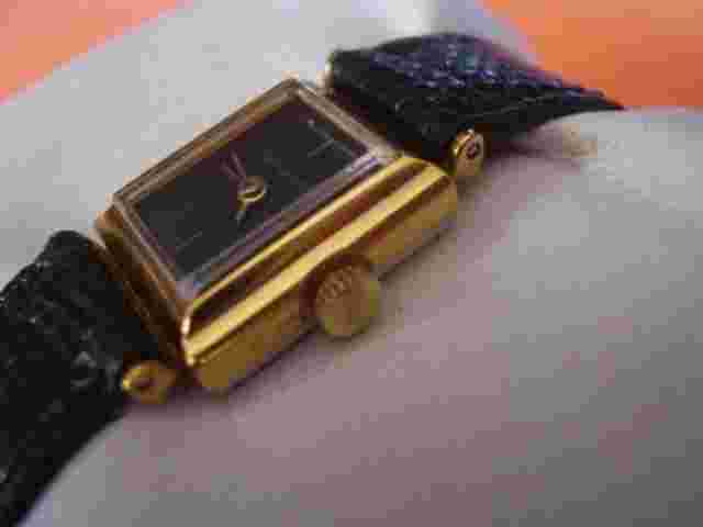 NOS 1970'S GUY LAROCHE MANUAL FRENCH LADIES WATCH         *2850