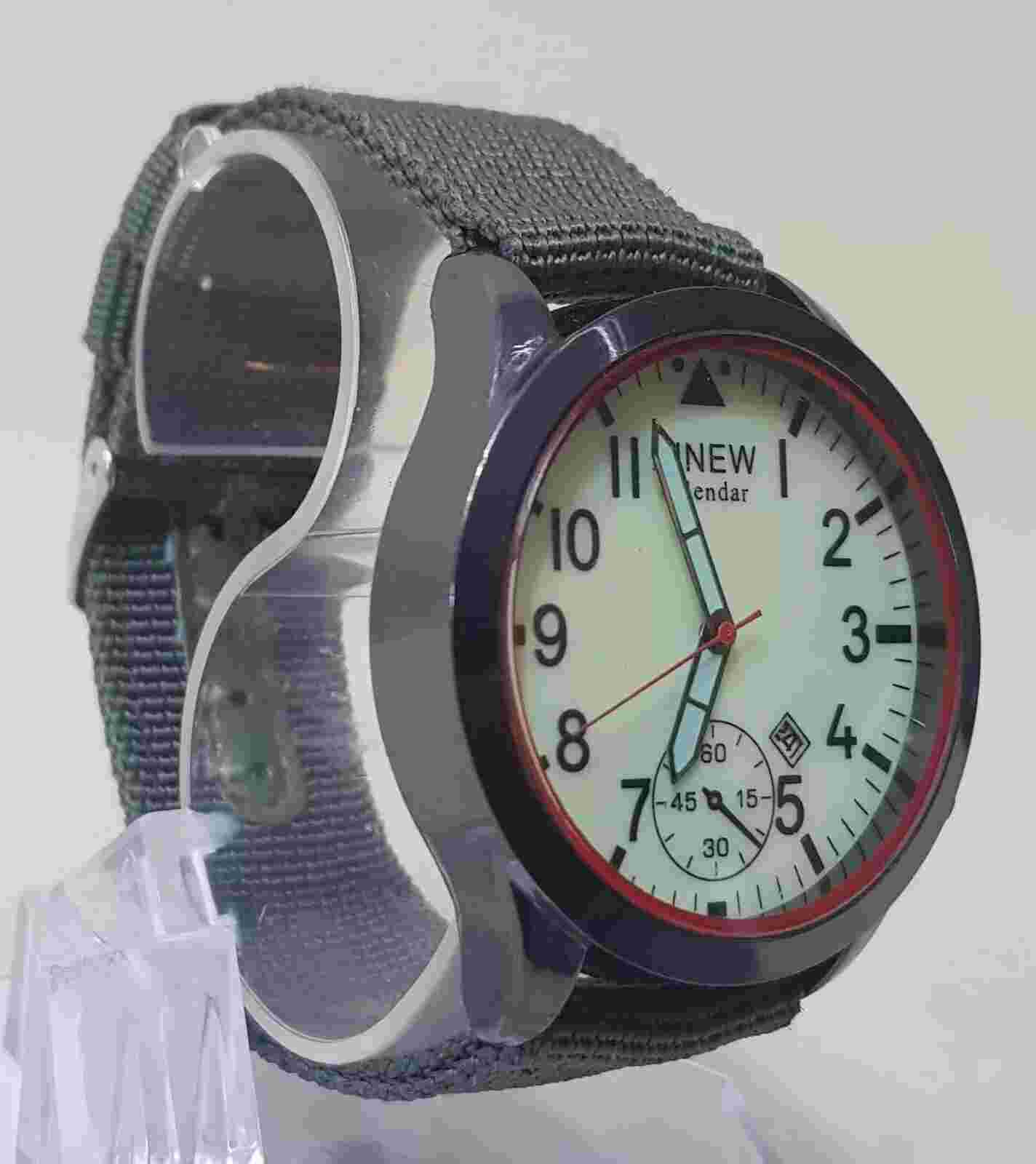 Xinew Military Luminous Analog Quartz  Watch Green Nylon Band...NEW BATTERY