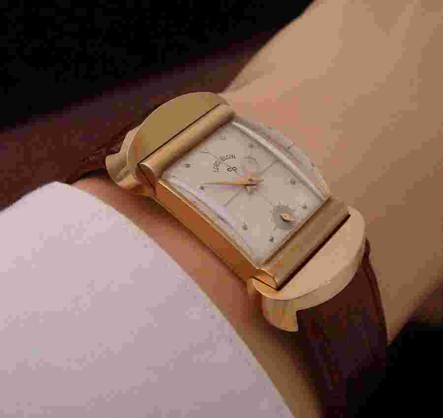 Men's EXTREMELY Rare Elgin 50 Million Wristwatch  in Solid 18k Gold - SERVICED
