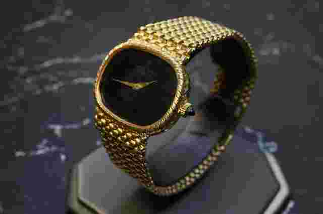 montre royale de geneve yellow gold 18k watch
